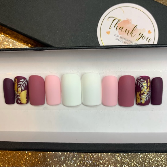 Matte Gradient Leaf Luxury Custom Press Ons - Picture 4 of 4